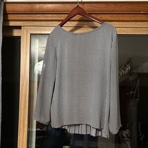 Women's Black and White Checkered Top